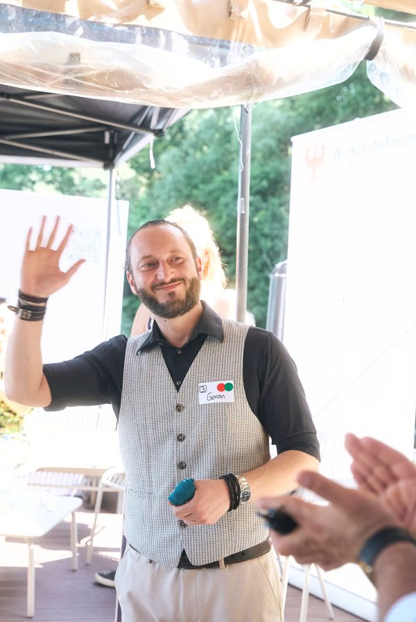 Goran aus Six Minds Community beim Captain's Table für Geschäftsführungen, die vorangehen