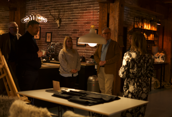 Gruppe Begrüßung_Six Minds Runde